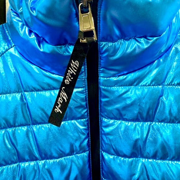 White Mark Metallic Blue Puffer 2x - Picture 3 of 8